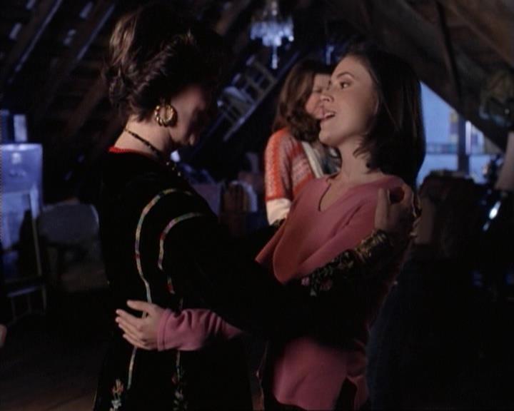 Charmed-Online-dot-net_117That70sEpisode2011.jpg