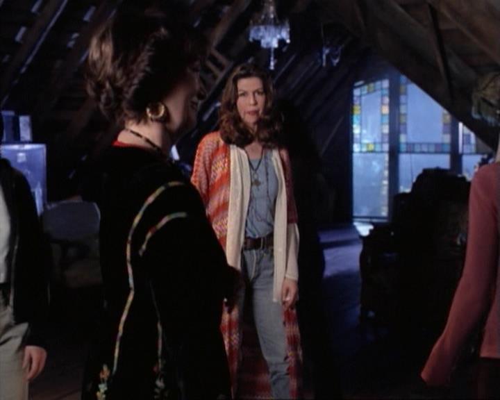 Charmed-Online-dot-net_117That70sEpisode2013.jpg