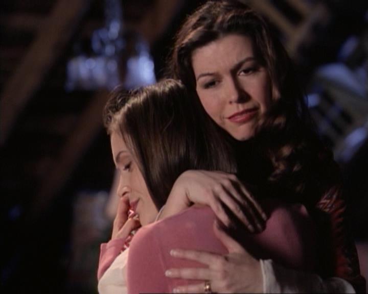 Charmed-Online-dot-net_117That70sEpisode2018.jpg