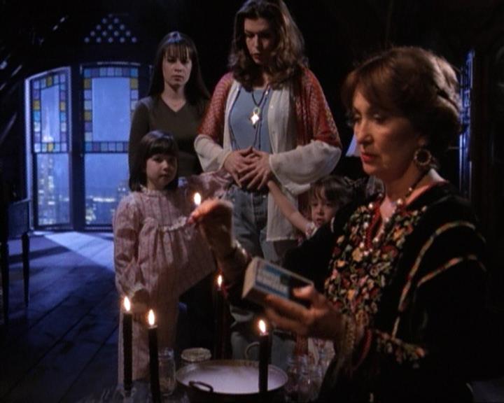 Charmed-Online-dot-net_117That70sEpisode2207.jpg