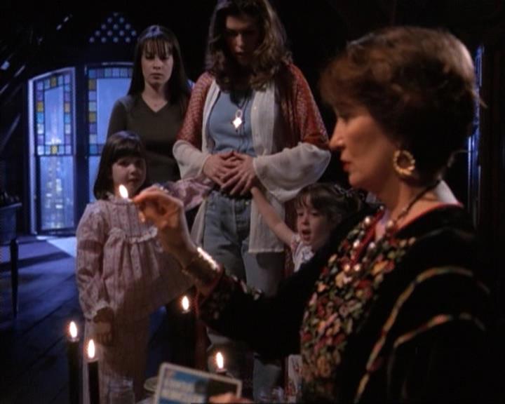 Charmed-Online-dot-net_117That70sEpisode2208.jpg Charmed-Online-dot-net_117That70sEpisode2208.jpg