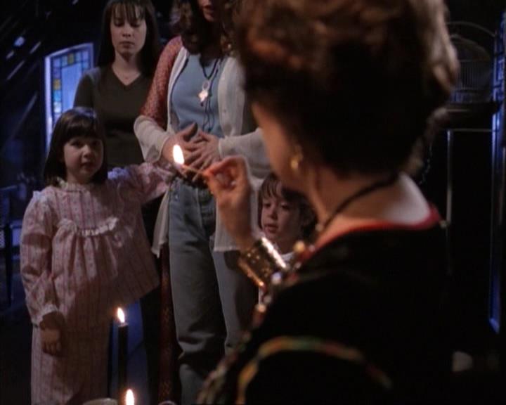 Charmed-Online-dot-net_117That70sEpisode2209.jpg Charmed-Online-dot-net_117That70sEpisode2209.jpg