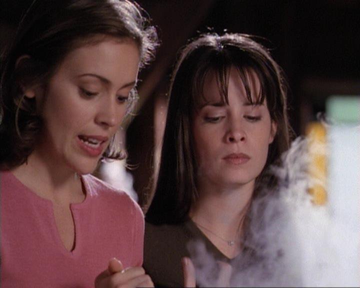 Charmed-Online-dot-net_117That70sEpisode2305.jpg
