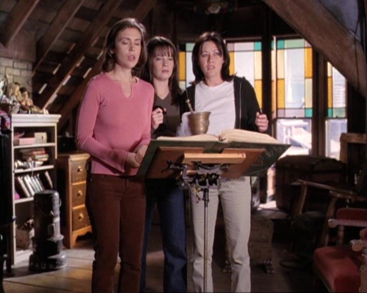 Charmed-Online-dot-net_117That70sEpisode2313.jpg Charmed-Online-dot-net_117That70sEpisode2313.jpg