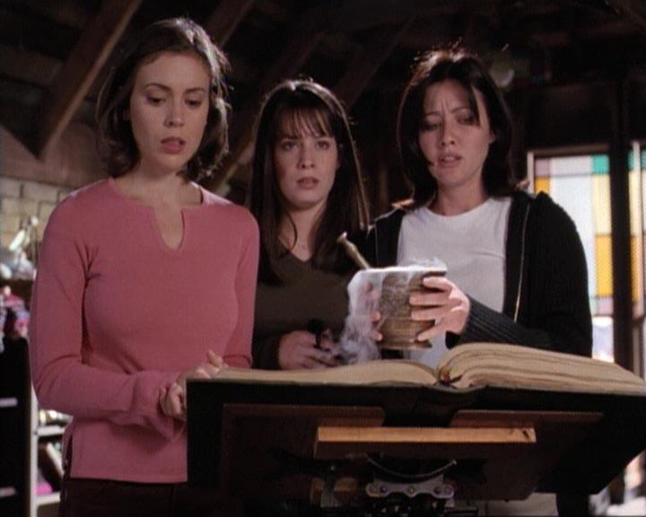 Charmed-Online-dot-net_117That70sEpisode2329.jpg Charmed-Online-dot-net_117That70sEpisode2329.jpg
