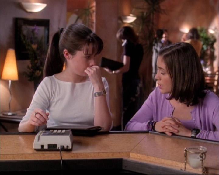 Charmed-Online-dot-net_118WhenBadWarlocksTurnGood0573.jpg Charmed-Online-dot-net_118WhenBadWarlocksTurnGood0573.jpg