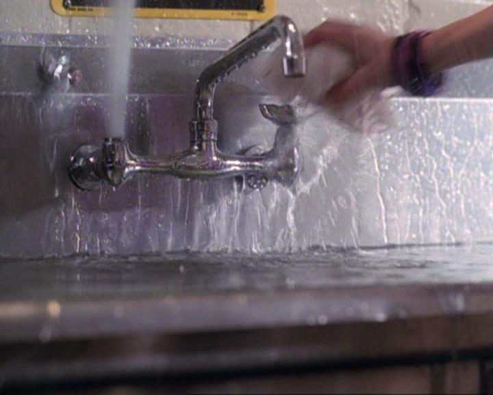 Charmed-Online-dot-net_118WhenBadWarlocksTurnGood0891.jpg Charmed-Online-dot-net_118WhenBadWarlocksTurnGood0891.jpg