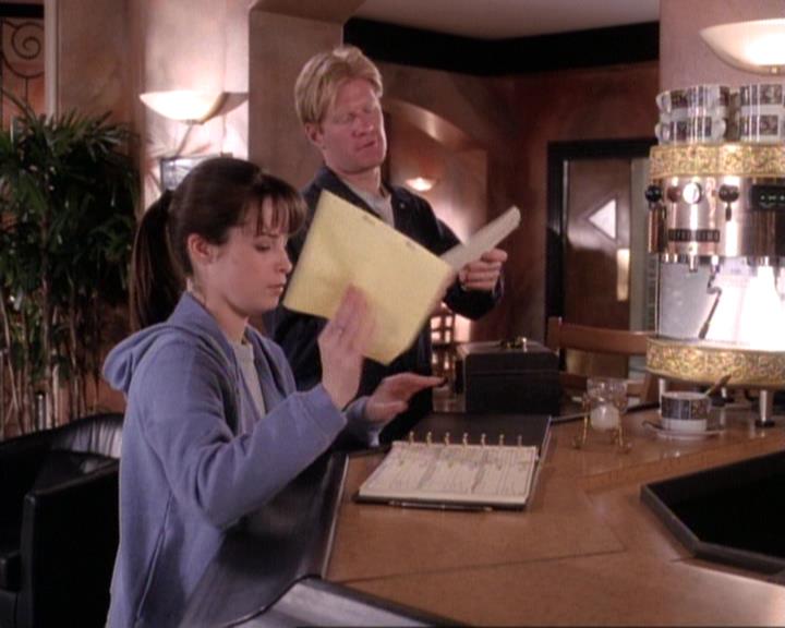 Charmed-Online-dot-net_118WhenBadWarlocksTurnGood1069.jpg Charmed-Online-dot-net_118WhenBadWarlocksTurnGood1069.jpg