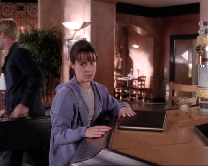 Charmed-Online-dot-net_118WhenBadWarlocksTurnGood1071.jpg Charmed-Online-dot-net_118WhenBadWarlocksTurnGood1071.jpg