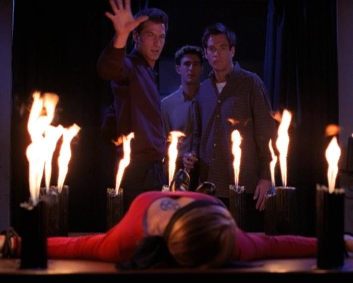 Charmed-Online-dot-net_118WhenBadWarlocksTurnGood1308.jpg Charmed-Online-dot-net_118WhenBadWarlocksTurnGood1308.jpg