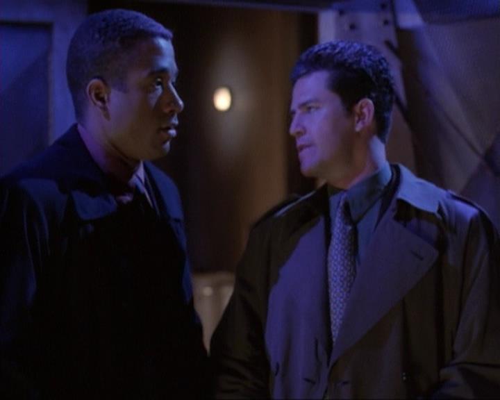 Charmed-Online-dot-net_118WhenBadWarlocksTurnGood1446.jpg Charmed-Online-dot-net_118WhenBadWarlocksTurnGood1446.jpg