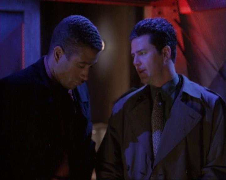 Charmed-Online-dot-net_118WhenBadWarlocksTurnGood1447.jpg Charmed-Online-dot-net_118WhenBadWarlocksTurnGood1447.jpg