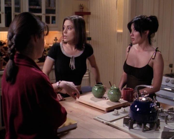 Charmed-Online-dot-net_118WhenBadWarlocksTurnGood1659.jpg Charmed-Online-dot-net_118WhenBadWarlocksTurnGood1659.jpg