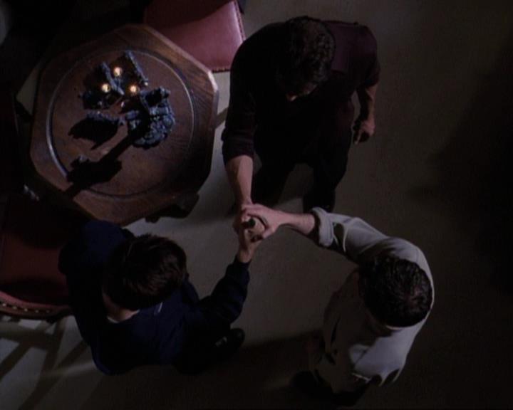 Charmed-Online-dot-net_118WhenBadWarlocksTurnGood1895.jpg Charmed-Online-dot-net_118WhenBadWarlocksTurnGood1895.jpg