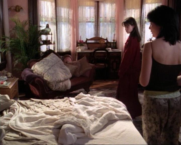 Charmed-Online-dot-net_118WhenBadWarlocksTurnGood1902.jpg Charmed-Online-dot-net_118WhenBadWarlocksTurnGood1902.jpg