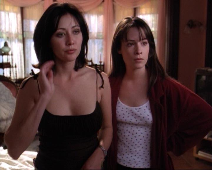 Charmed-Online-dot-net_118WhenBadWarlocksTurnGood1922.jpg Charmed-Online-dot-net_118WhenBadWarlocksTurnGood1922.jpg