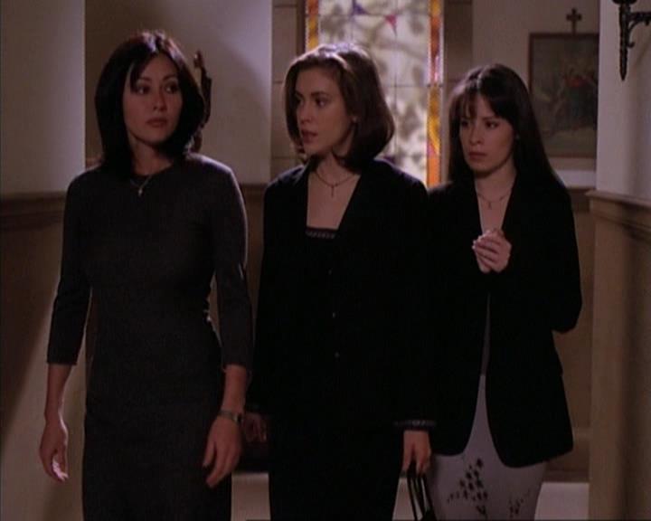 Charmed-Online-dot-net_118WhenBadWarlocksTurnGood1942.jpg Charmed-Online-dot-net_118WhenBadWarlocksTurnGood1942.jpg