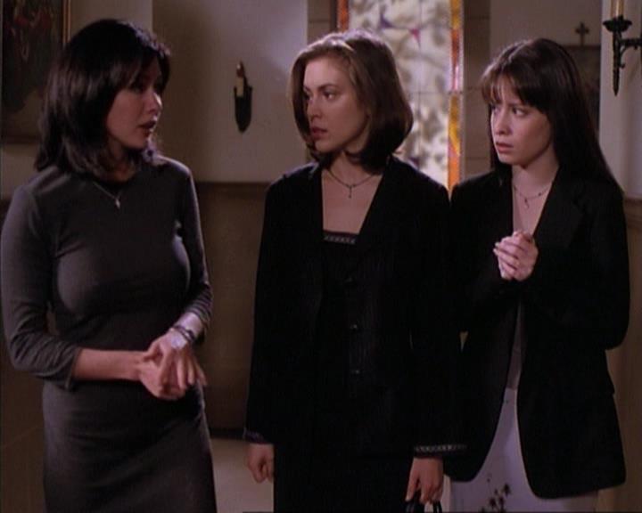 Charmed-Online-dot-net_118WhenBadWarlocksTurnGood1946.jpg Charmed-Online-dot-net_118WhenBadWarlocksTurnGood1946.jpg
