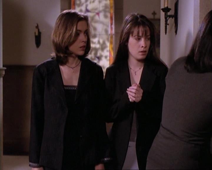 Charmed-Online-dot-net_118WhenBadWarlocksTurnGood1948.jpg Charmed-Online-dot-net_118WhenBadWarlocksTurnGood1948.jpg