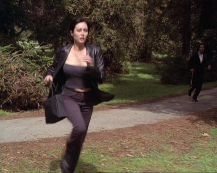 Charmed-Online-dot-net_119OutOfSight0103.jpg Charmed-Online-dot-net_119OutOfSight0103.jpg