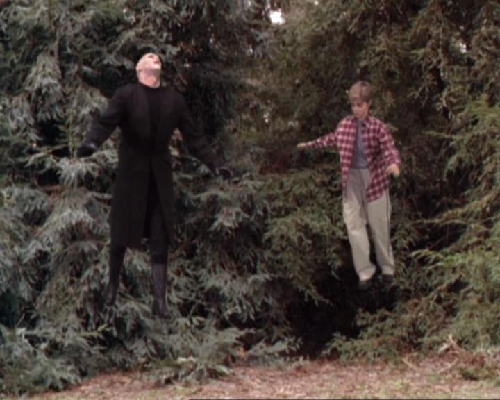 Charmed-Online-dot-net_119OutOfSight0106.jpg Charmed-Online-dot-net_119OutOfSight0106.jpg