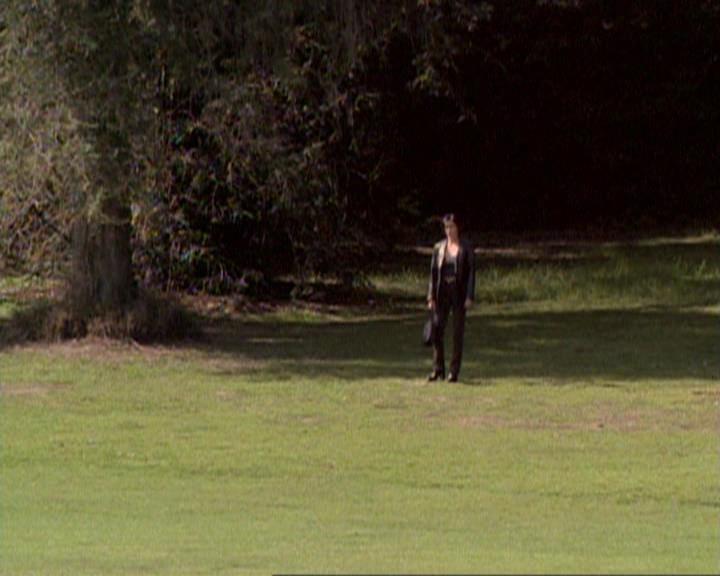 Charmed-Online-dot-net_119OutOfSight0147.jpg Charmed-Online-dot-net_119OutOfSight0147.jpg