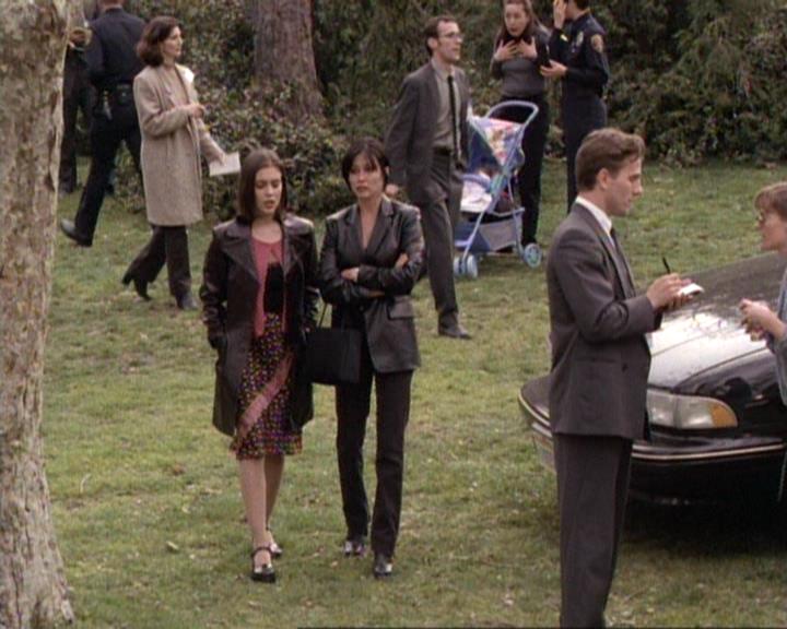 Charmed-Online-dot-net_119OutOfSight0246.jpg Charmed-Online-dot-net_119OutOfSight0246.jpg