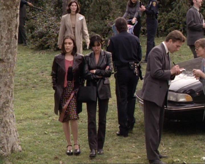 Charmed-Online-dot-net_119OutOfSight0248.jpg Charmed-Online-dot-net_119OutOfSight0248.jpg