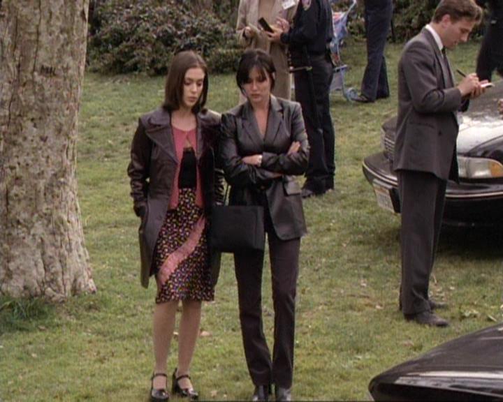 Charmed-Online-dot-net_119OutOfSight0252.jpg Charmed-Online-dot-net_119OutOfSight0252.jpg