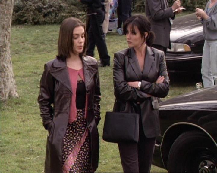 Charmed-Online-dot-net_119OutOfSight0260.jpg Charmed-Online-dot-net_119OutOfSight0260.jpg