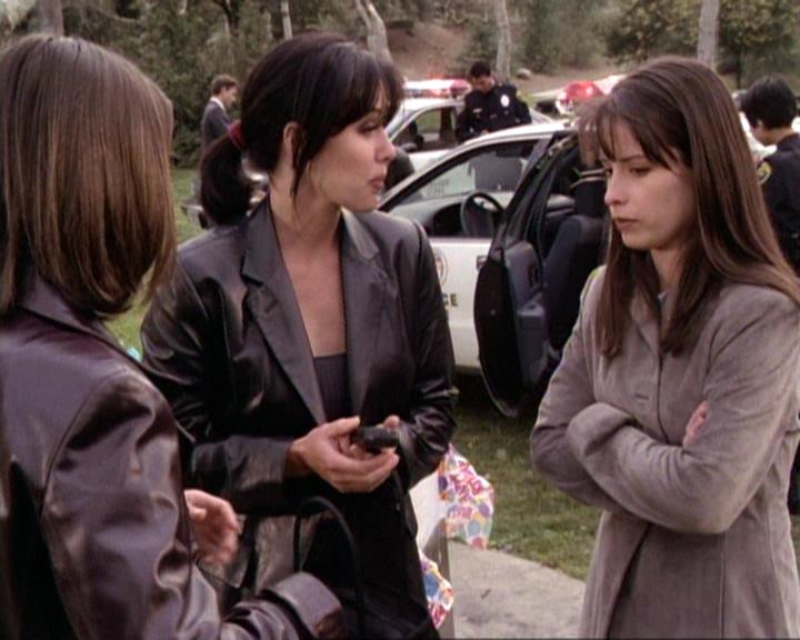 Charmed-Online-dot-net_119OutOfSight0312.jpg Charmed-Online-dot-net_119OutOfSight0312.jpg