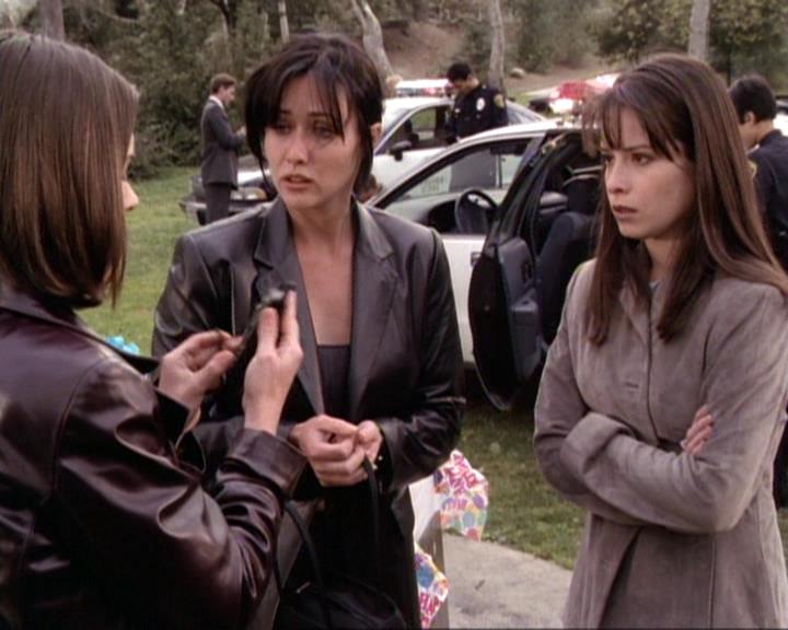 Charmed-Online-dot-net_119OutOfSight0314.jpg Charmed-Online-dot-net_119OutOfSight0314.jpg