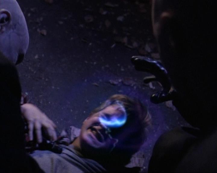 Charmed-Online-dot-net_119OutOfSight0356.jpg Charmed-Online-dot-net_119OutOfSight0356.jpg