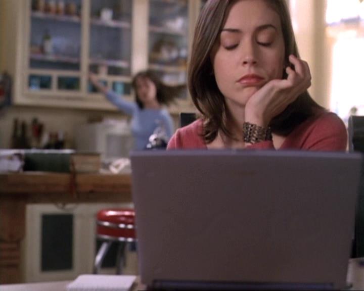 Charmed-Online-dot-net_119OutOfSight0392.jpg