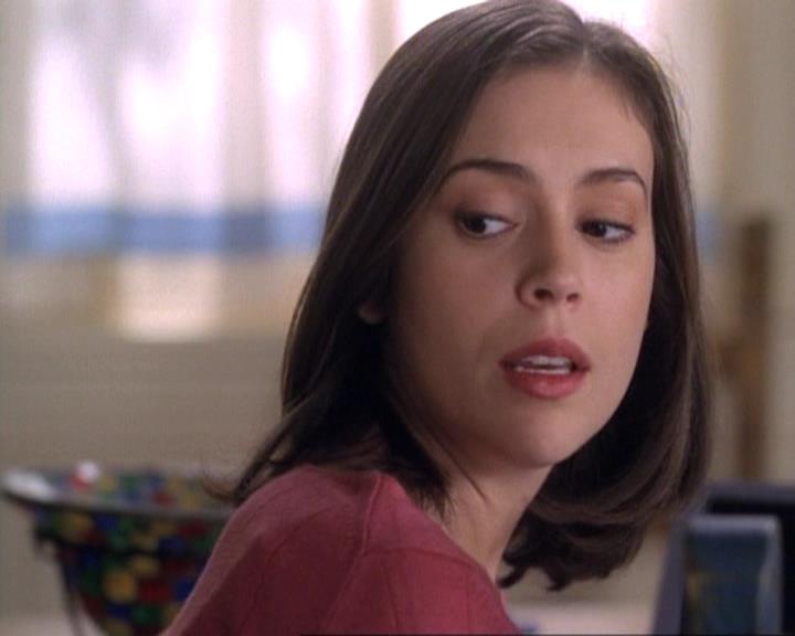 Charmed-Online-dot-net_119OutOfSight0430.jpg Charmed-Online-dot-net_119OutOfSight0430.jpg