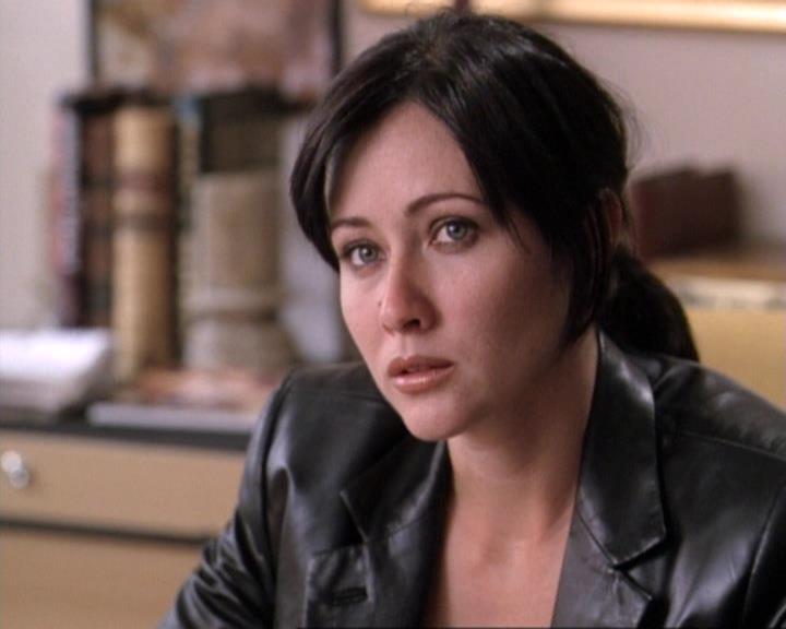 Charmed-Online-dot-net_119OutOfSight0502.jpg Charmed-Online-dot-net_119OutOfSight0502.jpg