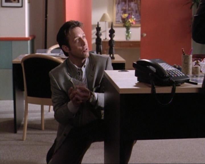 Charmed-Online-dot-net_119OutOfSight0541.jpg Charmed-Online-dot-net_119OutOfSight0541.jpg