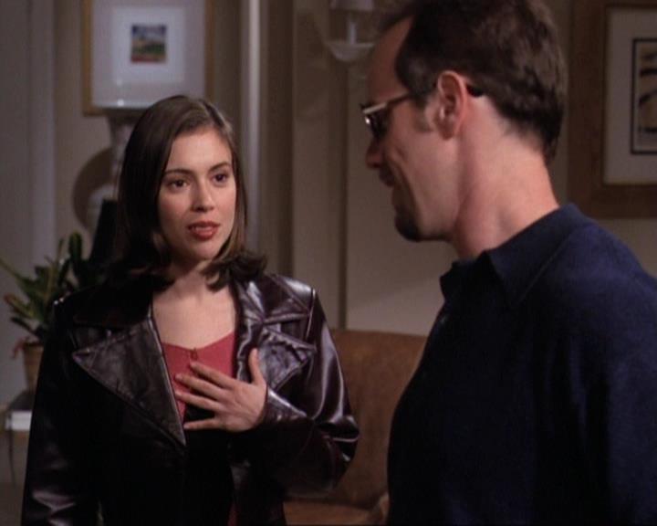 Charmed-Online-dot-net_119OutOfSight0603.jpg