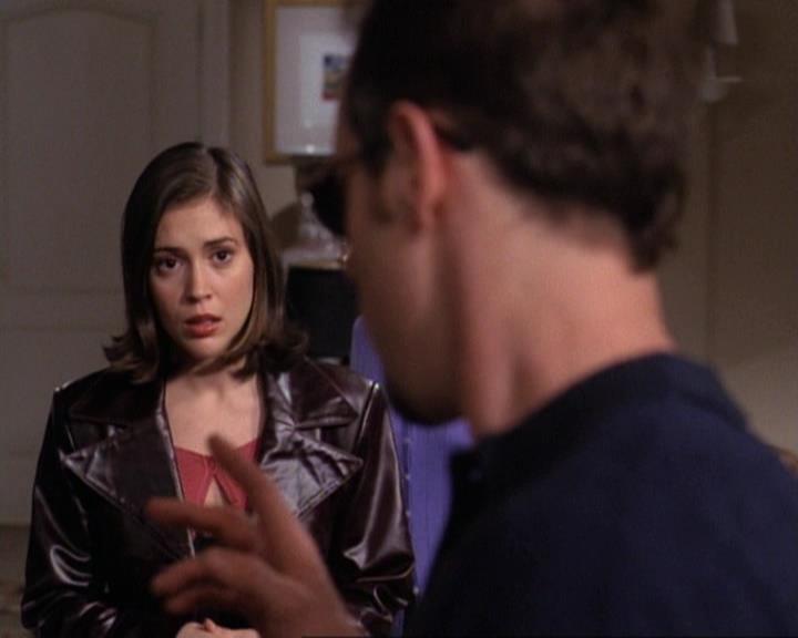 Charmed-Online-dot-net_119OutOfSight0650.jpg Charmed-Online-dot-net_119OutOfSight0650.jpg