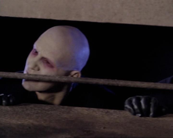 Charmed-Online-dot-net_119OutOfSight0742.jpg Charmed-Online-dot-net_119OutOfSight0742.jpg