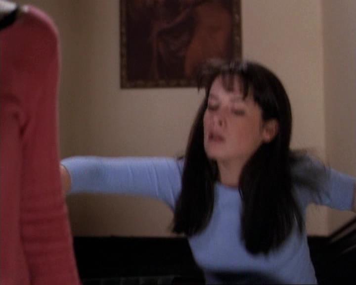 Charmed-Online-dot-net_119OutOfSight0810.jpg Charmed-Online-dot-net_119OutOfSight0810.jpg