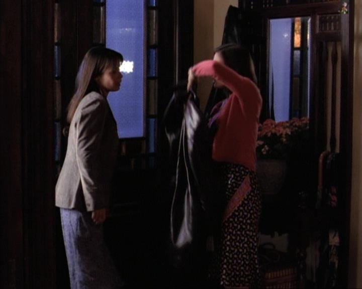 Charmed-Online-dot-net_119OutOfSight0878.jpg Charmed-Online-dot-net_119OutOfSight0878.jpg