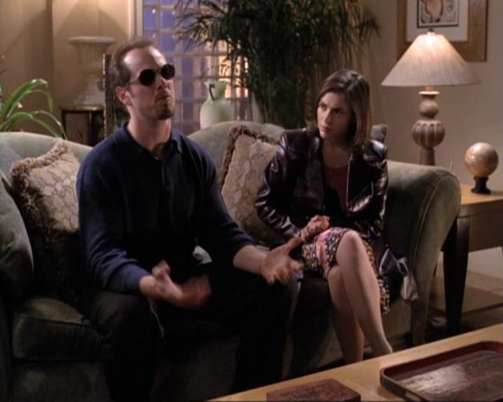 Charmed-Online-dot-net_119OutOfSight1141.jpg Charmed-Online-dot-net_119OutOfSight1141.jpg