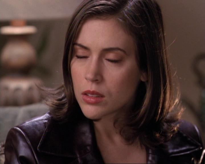 Charmed-Online-dot-net_119OutOfSight1149.jpg Charmed-Online-dot-net_119OutOfSight1149.jpg