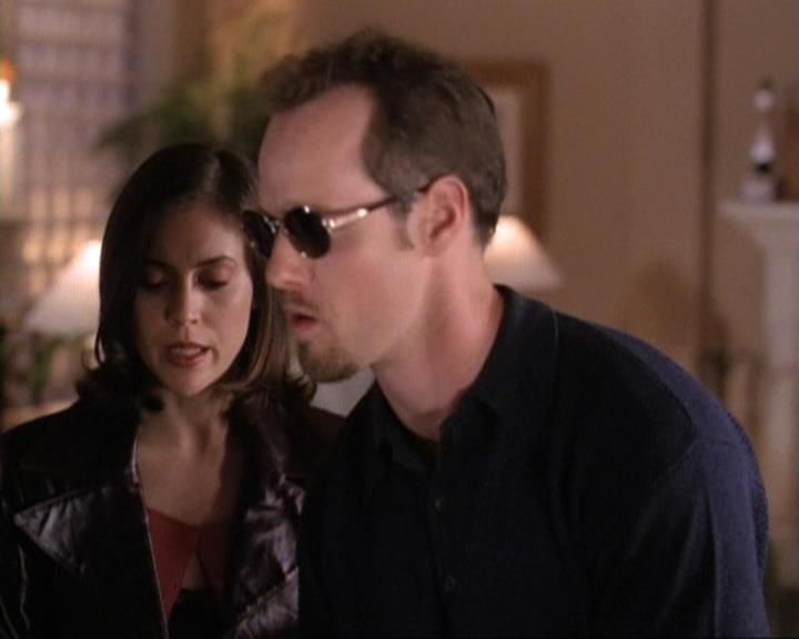 Charmed-Online-dot-net_119OutOfSight1240.jpg Charmed-Online-dot-net_119OutOfSight1240.jpg