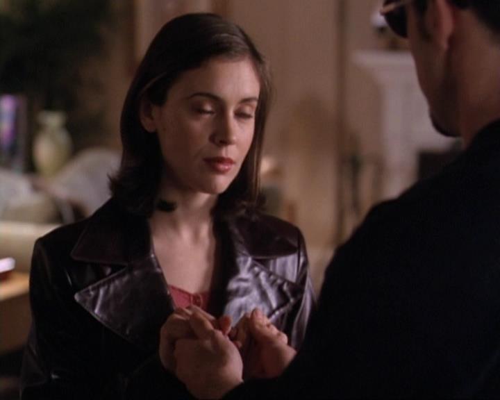 Charmed-Online-dot-net_119OutOfSight1313.jpg Charmed-Online-dot-net_119OutOfSight1313.jpg