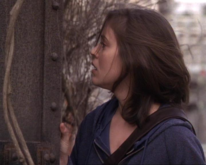 Charmed-Online-dot-net_119OutOfSight1465.jpg Charmed-Online-dot-net_119OutOfSight1465.jpg