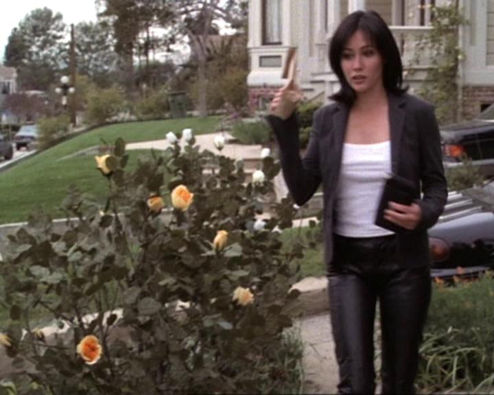 Charmed-Online-dot-net_119OutOfSight1488.jpg Charmed-Online-dot-net_119OutOfSight1488.jpg