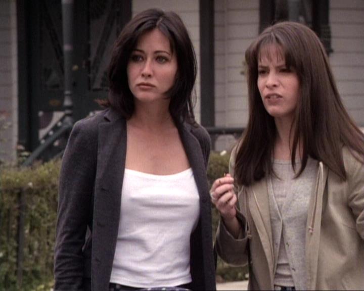 Charmed-Online-dot-net_119OutOfSight1520.jpg Charmed-Online-dot-net_119OutOfSight1520.jpg