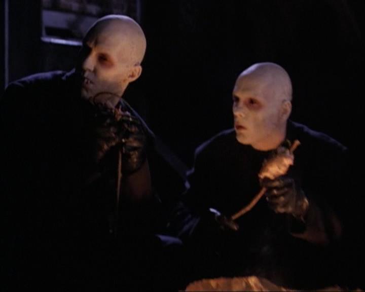 Charmed-Online-dot-net_119OutOfSight1828.jpg Charmed-Online-dot-net_119OutOfSight1828.jpg